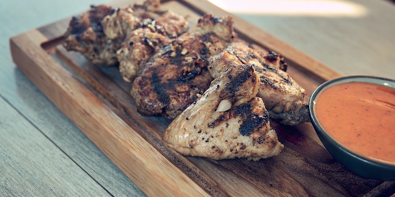 THAI GRILLED CHICKEN WITH CHILLI DIP